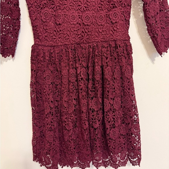 2/$30 L'ATISTE - Burgundy Lace Mini Dress 3/4 Sleeve Fit & Flare Size S - Picture 4 of 9